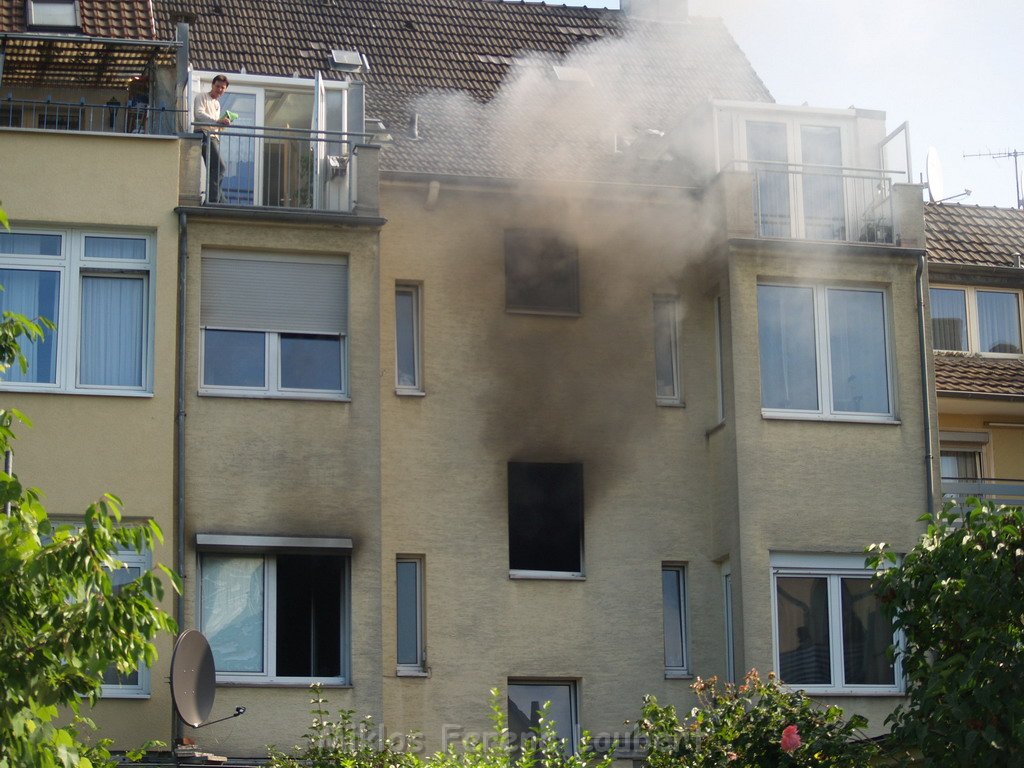 Brand Wohnung mit Menschenrettung Koeln Vingst Ostheimerstr  P008.JPG